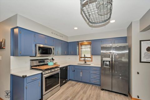 Tiny photo for 10501 Eagle Ridge Drive, Orland Park, IL 60467 (MLS # 12632587)