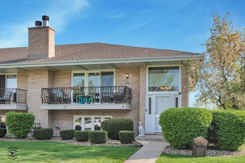 Tiny photo for 10501 Eagle Ridge Drive, Orland Park, IL 60467 (MLS # 12632587)