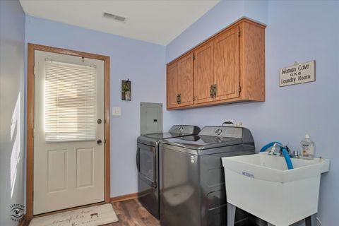 Tiny photo for 10501 Eagle Ridge Drive, Orland Park, IL 60467 (MLS # 12632587)