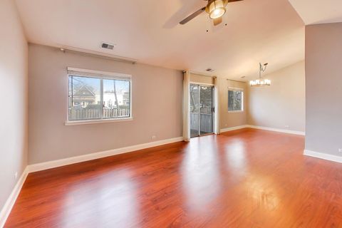 Tiny photo for 10 Waterbury Lane #M2, Schaumburg, IL 60193 (MLS # 12573535)