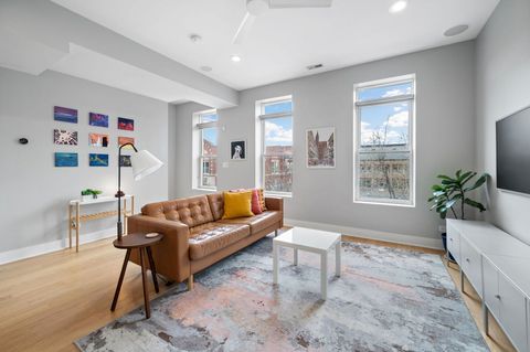 Tiny photo for 2228 N Hamilton Avenue #3F, Chicago, IL 60647 (MLS # 12620609)