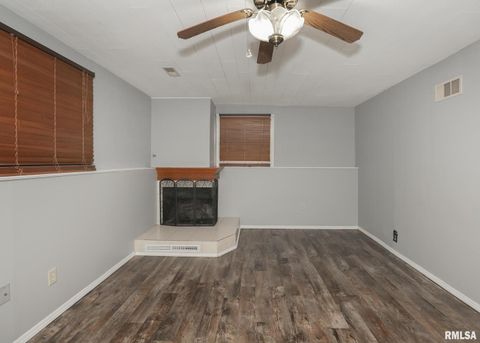 Tiny photo for 512 W 16TH Avenue, Coal Valley, IL 61240 (MLS # QC4267734)