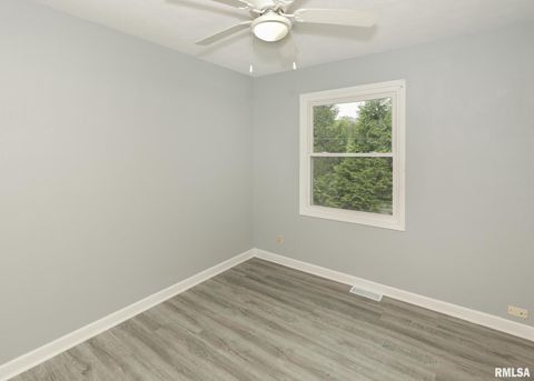 Tiny photo for 512 W 16TH Avenue, Coal Valley, IL 61240 (MLS # QC4267734)