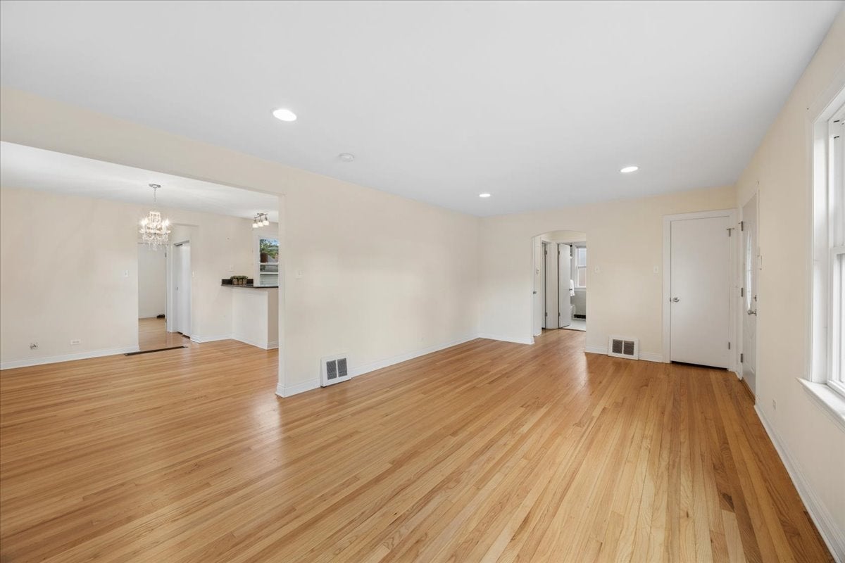 1307 Hull Avenue