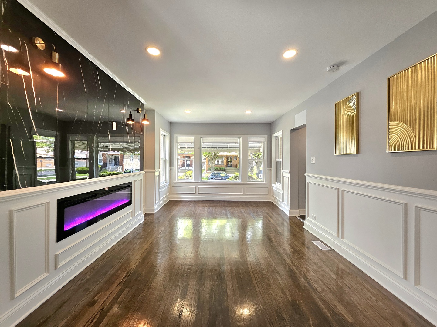 8109 S Marquette Avenue