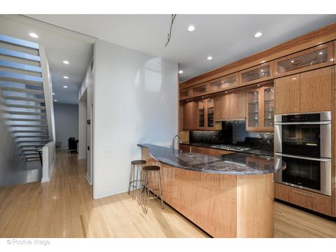 Tiny photo for 65 W Schiller Street, Chicago, IL 60610 (MLS # 12581289)