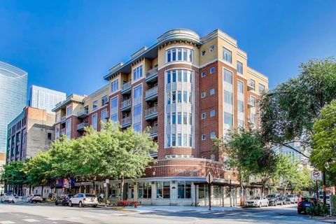 657 W FULTON Street 404 Chicago IL 60661