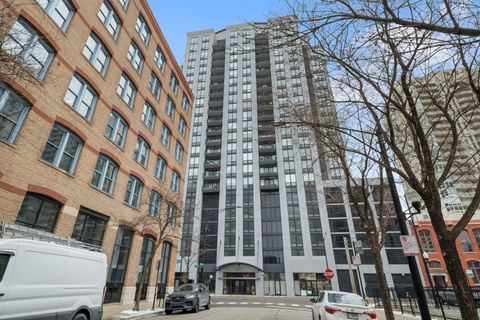 Photo of 435 W Erie Street #2204, Chicago, IL 60654 (MLS # 12629389)