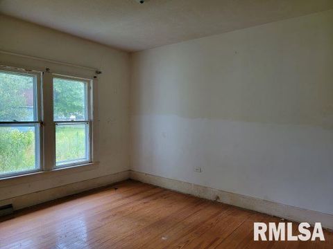Tiny photo for 501 S DEAN Street, Royalton, IL 62983 (MLS # EB458676)