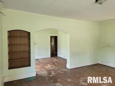 Tiny photo for 501 S DEAN Street, Royalton, IL 62983 (MLS # EB458676)