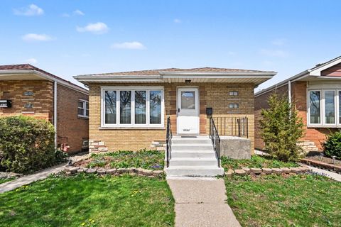 Photo of 6634 W 64th Street, Chicago, IL 60638 (MLS # 12614883)