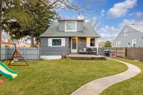 A home in Evergreen Park