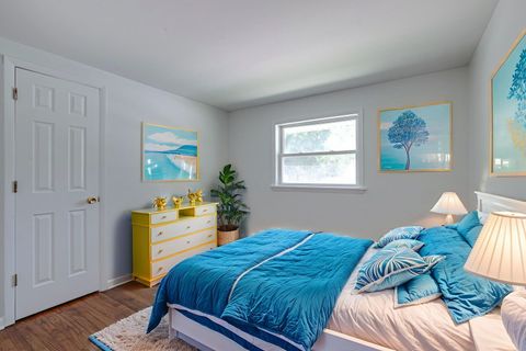 Tiny photo for 70 N Ridgemoor Avenue, Mundelein, IL 60060 (MLS # 12480082)
