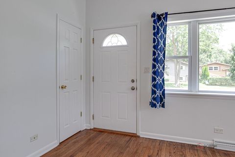 Tiny photo for 70 N Ridgemoor Avenue, Mundelein, IL 60060 (MLS # 12480082)