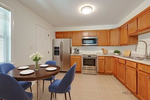 Tiny photo for 70 N Ridgemoor Avenue, Mundelein, IL 60060 (MLS # 12480082)