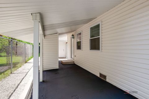 Tiny photo for 70 N Ridgemoor Avenue, Mundelein, IL 60060 (MLS # 12480082)