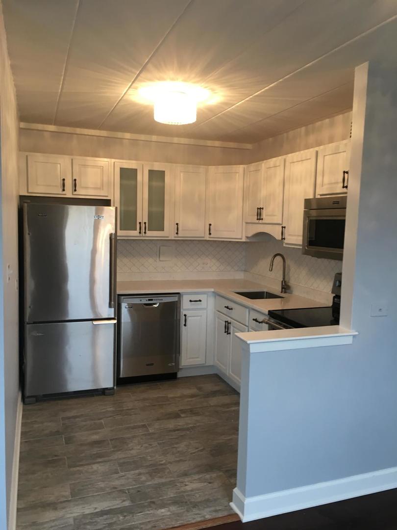 6161 N Hoyne Avenue 512