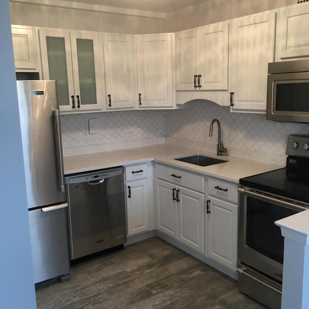 6161 N Hoyne Avenue 512