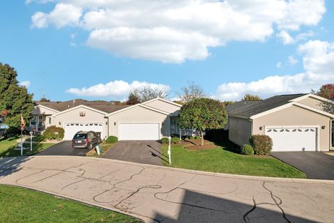 Tiny photo for 328 Legacy Court, Grayslake, IL 60030 (MLS # 12530304)