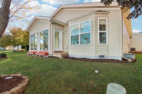 Tiny photo for 328 Legacy Court, Grayslake, IL 60030 (MLS # 12530304)