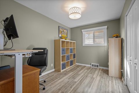 Tiny photo for 130 Division Street, Geneva, IL 60134 (MLS # 12569973)