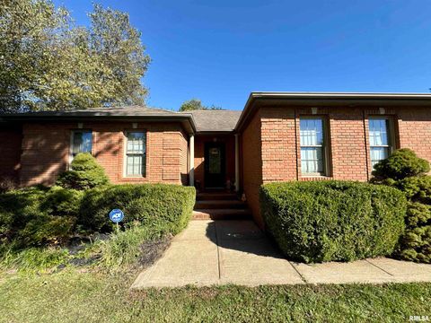 Tiny photo for 1801 COLONIAL Drive, Marion, IL 62959 (MLS # EB460134)