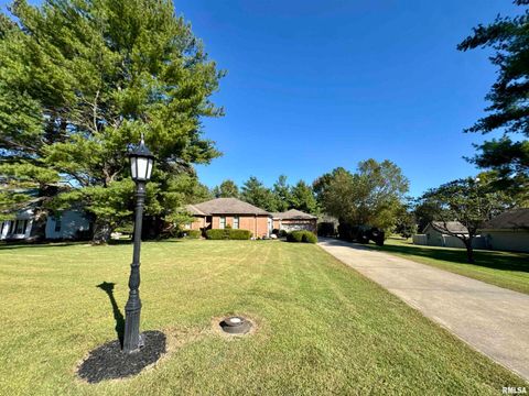 Tiny photo for 1801 COLONIAL Drive, Marion, IL 62959 (MLS # EB460134)