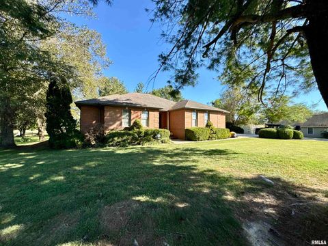 Tiny photo for 1801 COLONIAL Drive, Marion, IL 62959 (MLS # EB460134)