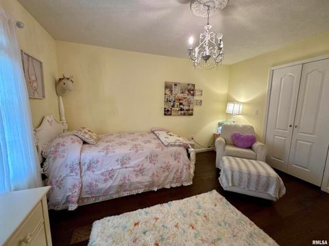 Tiny photo for 1801 COLONIAL Drive, Marion, IL 62959 (MLS # EB460134)