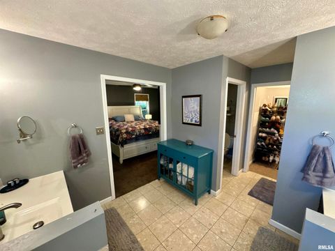 Tiny photo for 1801 COLONIAL Drive, Marion, IL 62959 (MLS # EB460134)