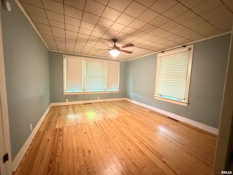 Tiny photo for 1312 W SYCAMORE Street, Carbondale, IL 62901 (MLS # EB458119)