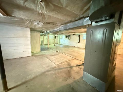 Tiny photo for 1312 W SYCAMORE Street, Carbondale, IL 62901 (MLS # EB458119)