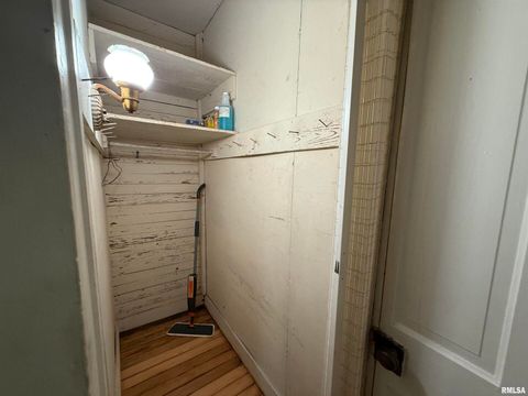 Tiny photo for 1312 W SYCAMORE Street, Carbondale, IL 62901 (MLS # EB458119)