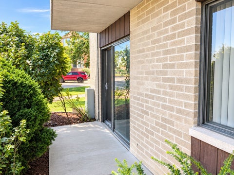 Tiny photo for 850 Des Plaines Avenue #101, Forest Park, IL 60130 (MLS # 12779187)