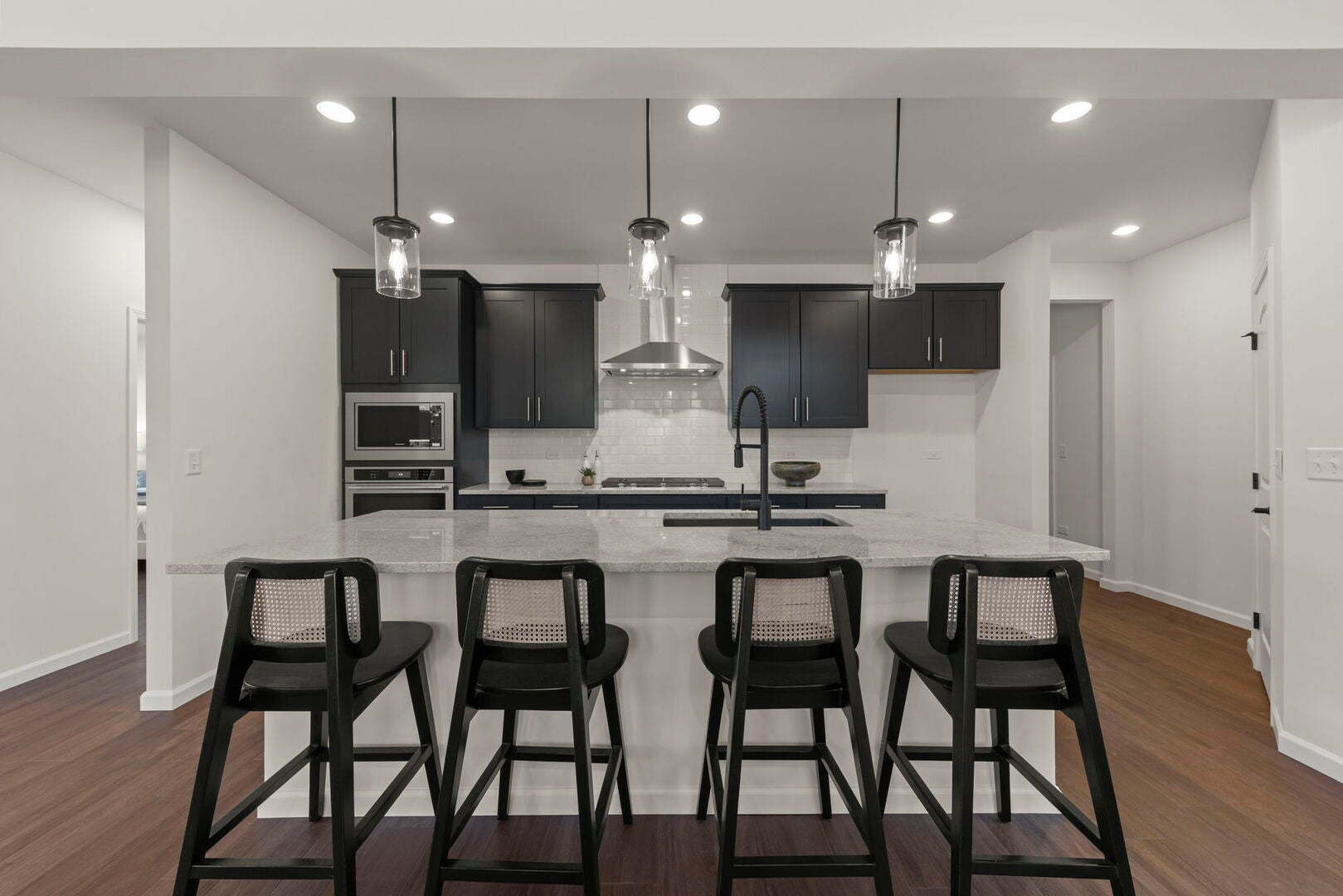 6201 Links Drive 24001