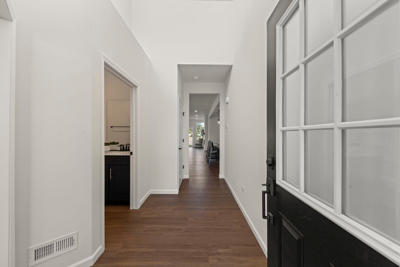 6201 Links Drive 24001