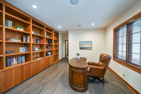 Tiny photo for 2009 MacKenzie Place #2009, Wheaton, IL 60187 (MLS # 12603711)