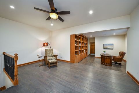 Tiny photo for 2009 MacKenzie Place #2009, Wheaton, IL 60187 (MLS # 12603711)