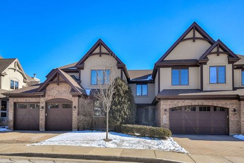 Photo of 2009 MacKenzie Place #2009, Wheaton, IL 60187 (MLS # 12603711)