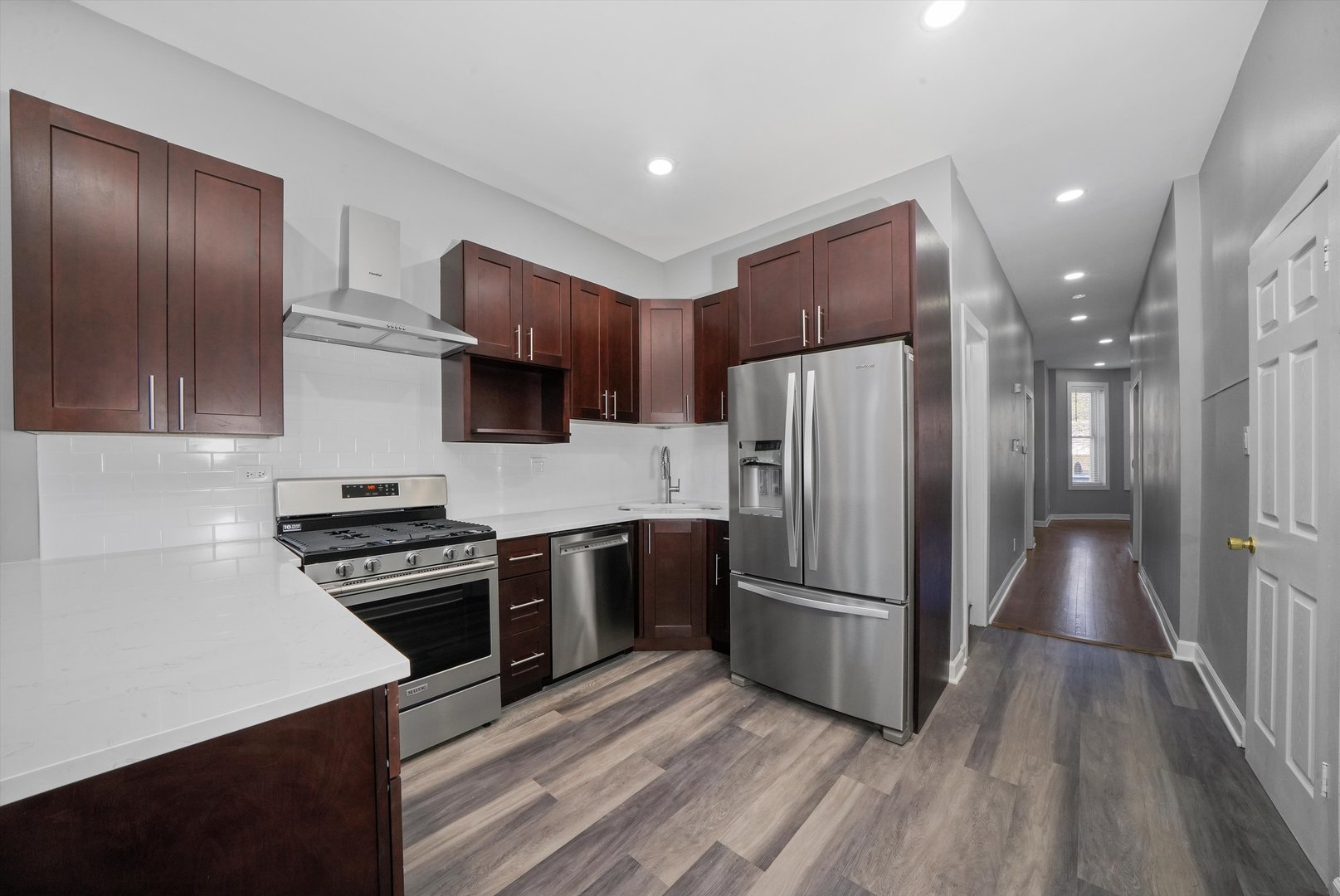 2115 W Armitage Avenue 1f