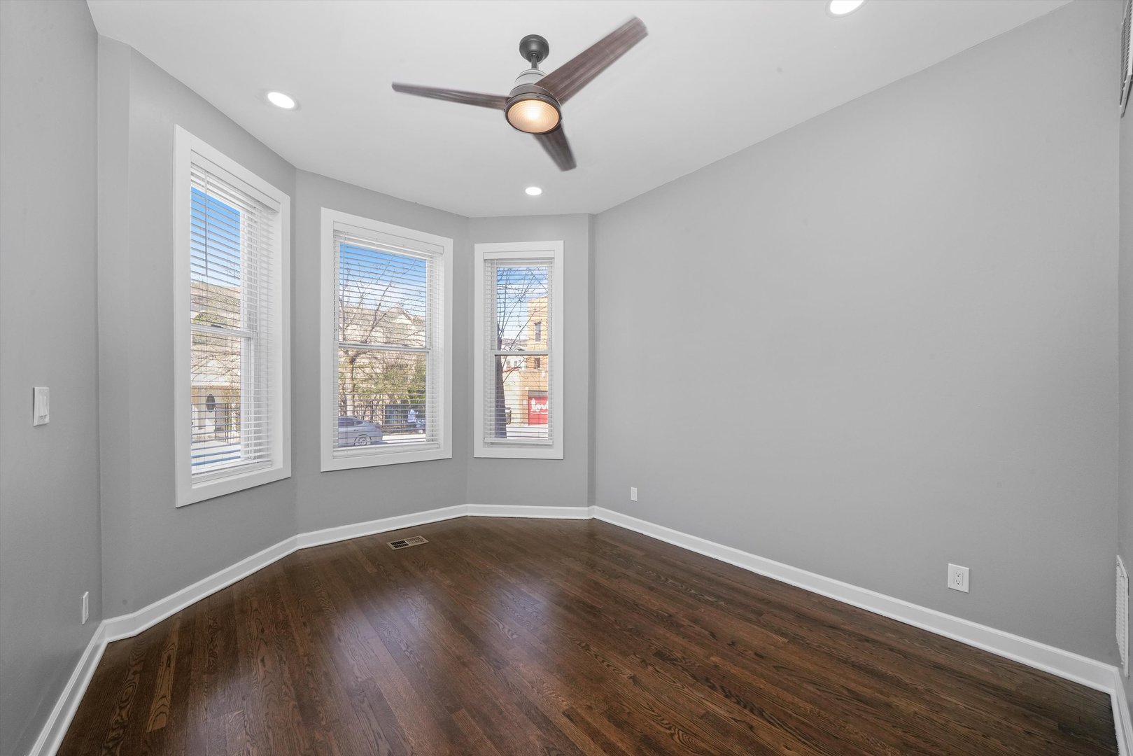 2115 W Armitage Avenue 1f