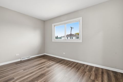 Tiny photo for 9835 Garden Court, Schiller Park, IL 60176 (MLS # 12672900)