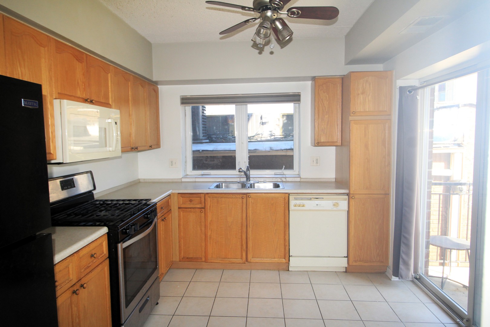 3303 Grove Avenue 304