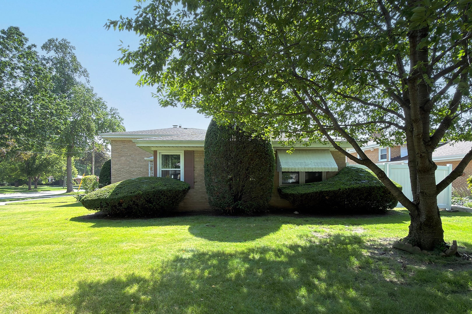 801 S See Gwun Avenue