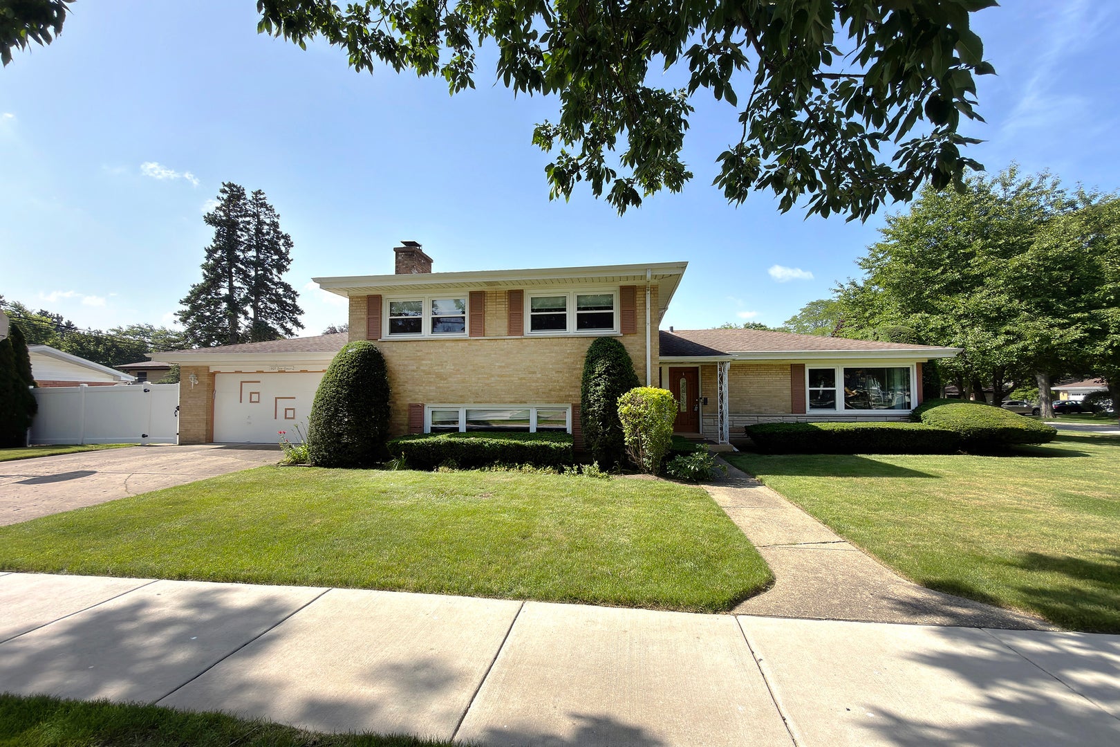 801 S See Gwun Avenue