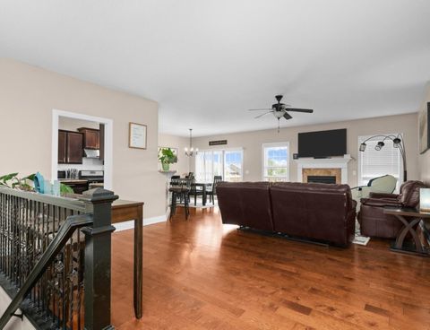 Tiny photo for 67 Cobblestone Lane, Le Claire, IA 52753 (MLS # 12569619)