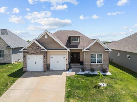 Photo of 67 Cobblestone Lane, Le Claire, IA 52753 (MLS # 12569619)