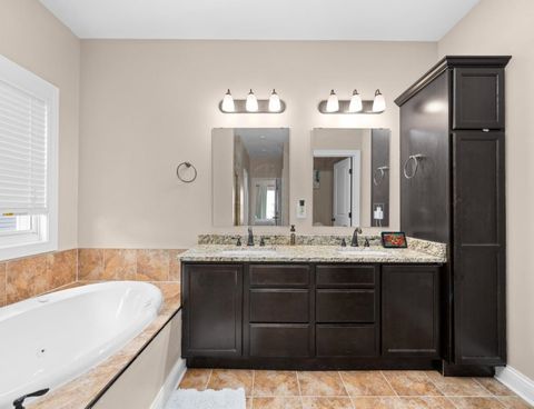 Tiny photo for 67 Cobblestone Lane, Le Claire, IA 52753 (MLS # 12569619)