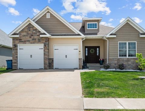 Tiny photo for 67 Cobblestone Lane, Le Claire, IA 52753 (MLS # 12569619)