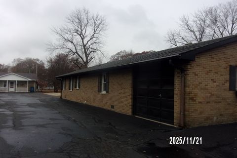 Photo of 431 S 5th Street, Watseka, IL 60970 (MLS # 12521972)